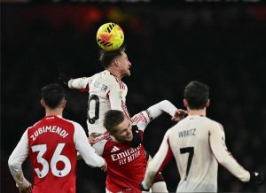 تألق جابرييل: تحليل أداء رجل مباراة ليفربول وآرسنال وتأثيره على قمة البريميرليج