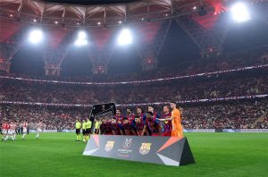 برشلونة يكافئ نجمه الشاب: تسجيل روني باردجي رسميًا بعد تألقه في السوبر الإسباني