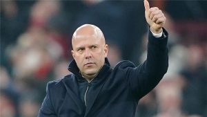 آرني سلوت يفكك استراتيجيته لكأس الاتحاد الإنجليزي: تحديث إصابات الريدز ووعود لجماهير أنفيلد