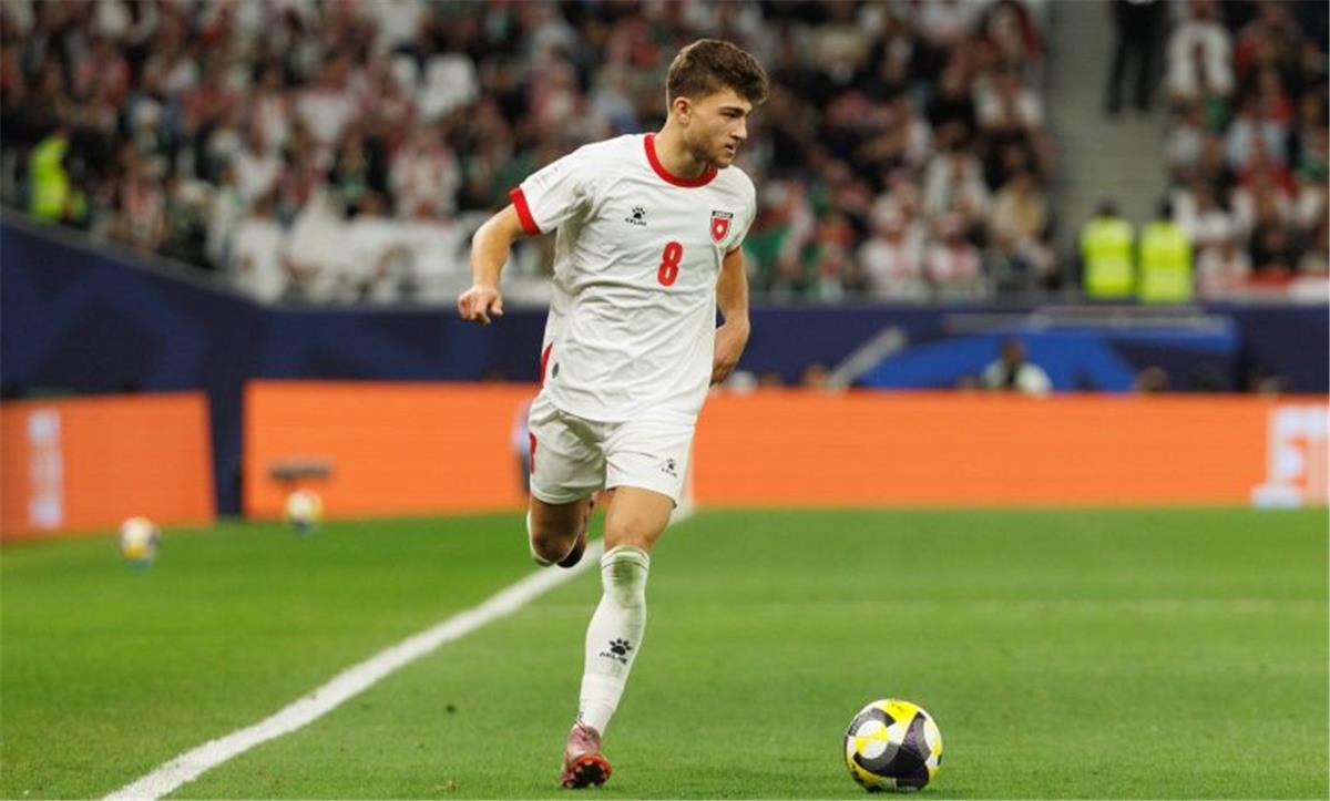 صراع الأندية المصرية: هل يحسم الأهلي مستقبل عودة الفاخوري في الدوري المصري أم يتدخل منافس قوي؟