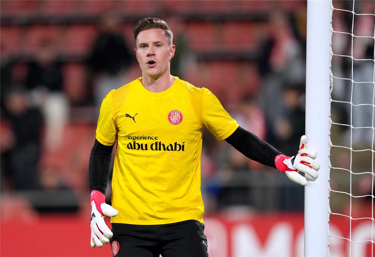 صدمة عالمية: هل يتبخر حلم تير شتيجن بالمونديال بسبب الإصابة؟