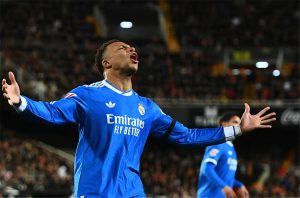 تحليل معمق لـ لحظة غضب مبابي من ماستانتونو: هل تؤثر على مستقبل ريال مدريد؟