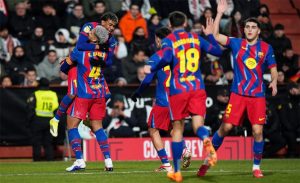 قمة الكأس: الكشف عن التشكيلة المتوقعة لبرشلونة أمام أتلتيكو مدريد في صدام المتروبوليتانو