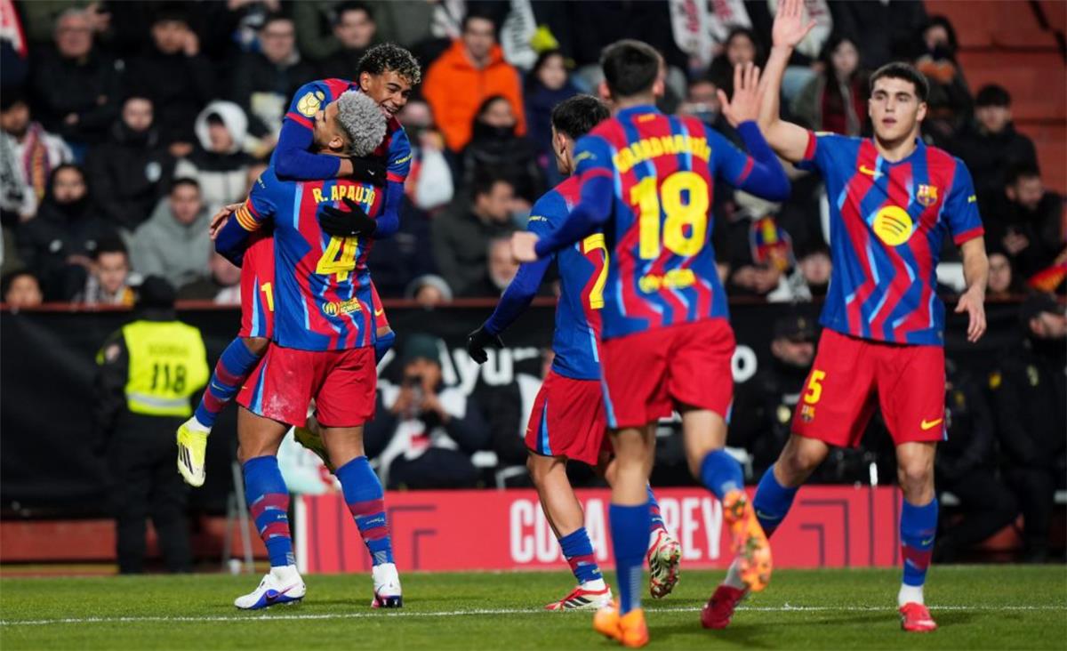 قمة الكأس: الكشف عن التشكيلة المتوقعة لبرشلونة أمام أتلتيكو مدريد في صدام المتروبوليتانو