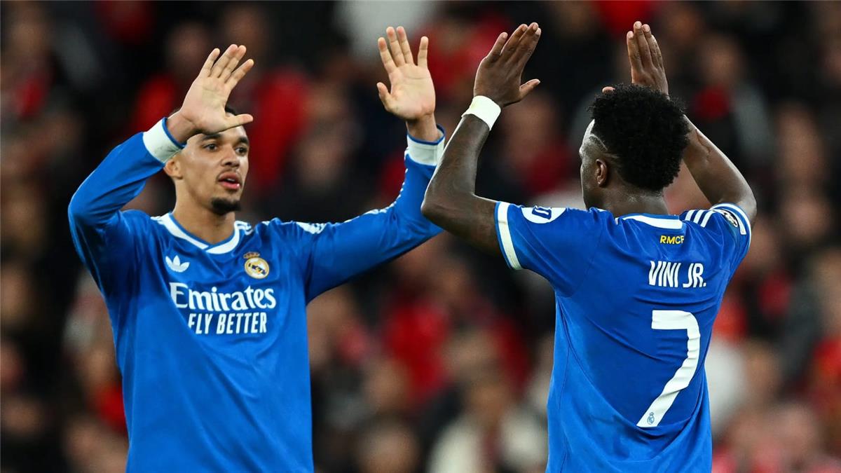 ترينت ألكسندر أرنولد يندد بالعنصرية ويثني على فينيسيوس: شهادة قوية ضد الكراهية