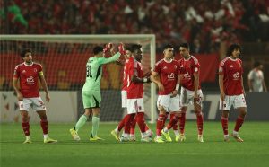 الكشف عن تشكيلة الأهلي المتوقعة ضد الجونة: صراع القمة يشتعل في الدوري المصري!