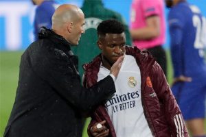 كيلور نافاس يفك شفرة تطور فينيسيوس جونيور المذهل ودور زيدان الخفي