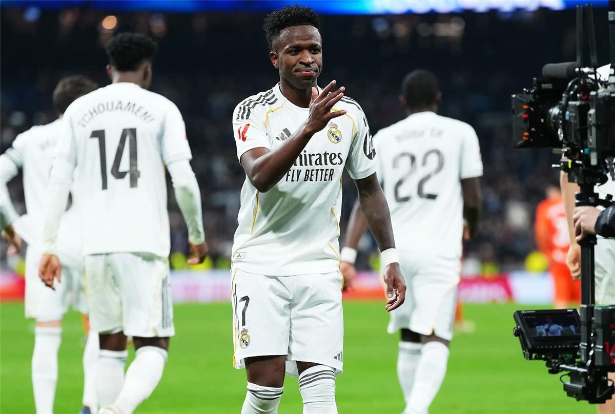 الكشف عن التشكيلة الأساسية المتوقعة لريال مدريد لمواجهة أوساسونا في قمة الليغا اليوم