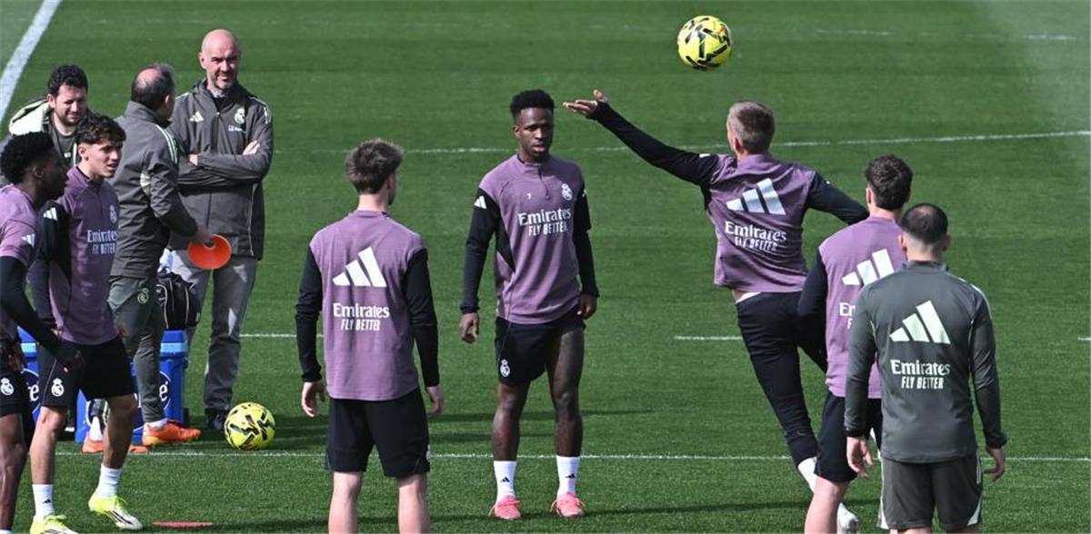 دفعة معنوية هائلة: عودة كامافينجا لتدريبات ريال مدريد قبل قمة مانشستر سيتي المرتقبة